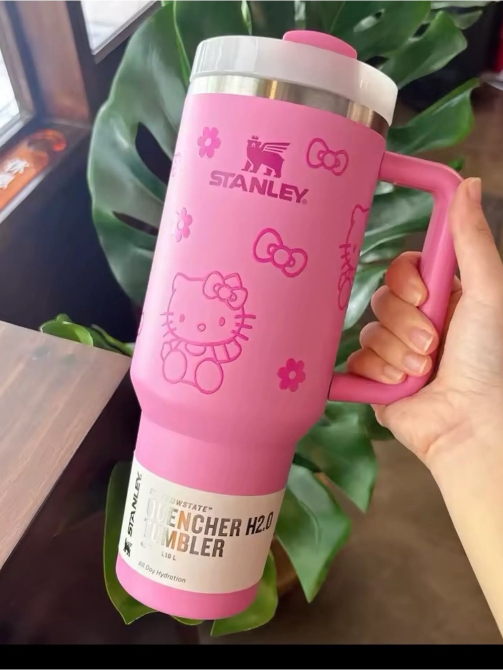 Stanley x Hello Kitty pink fuschia cold cup 40oz straw cap bottle flowstate